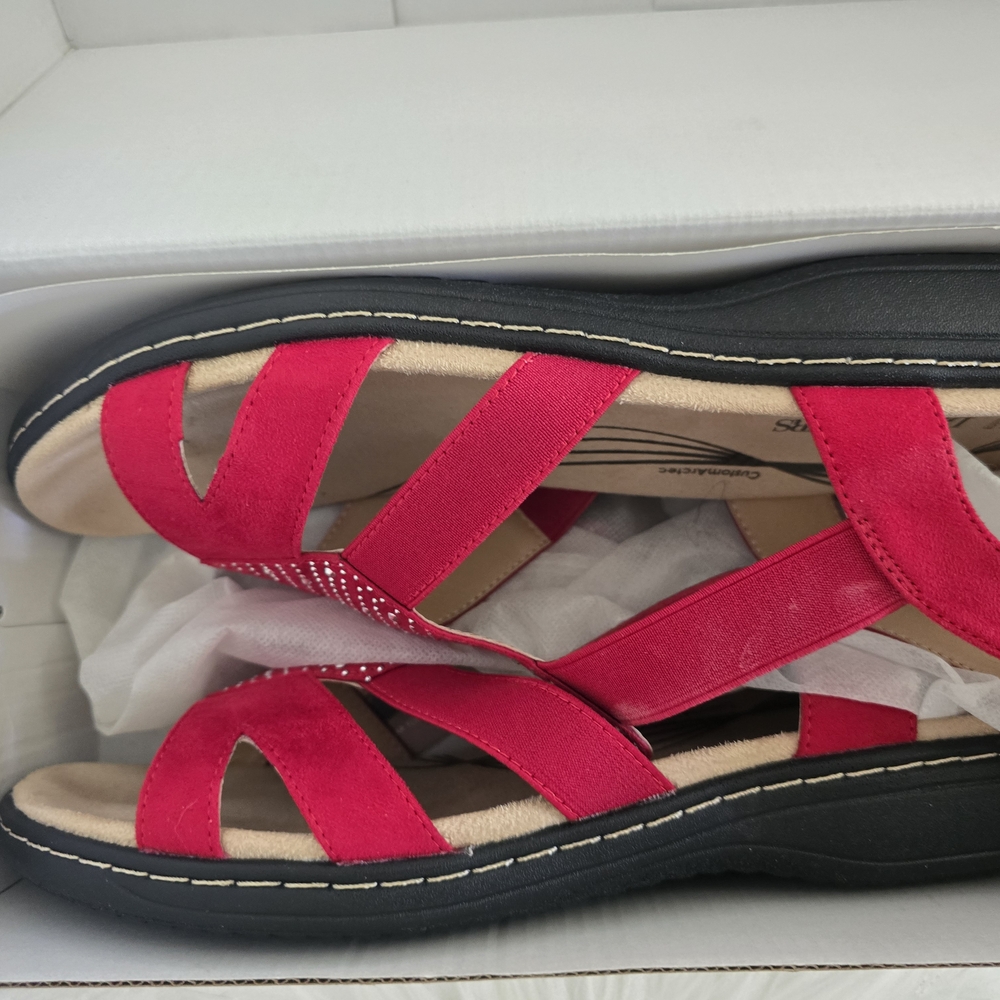 Dream Pairs Red Rhinestone Sandals - Picture 7 of 8